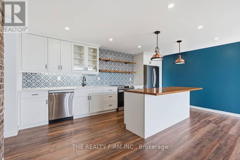 1210 - 45 Pond Mills Road — photo 11 of 40