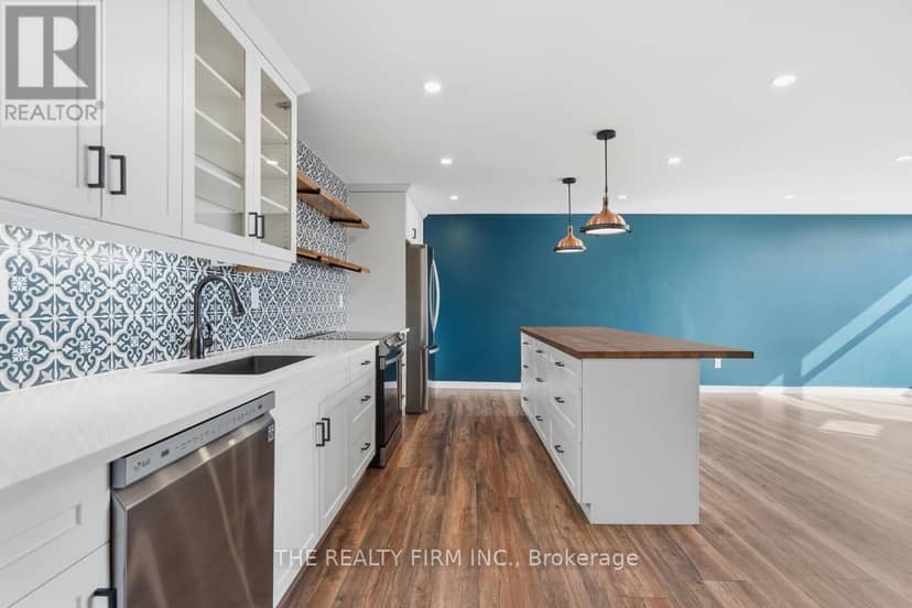1210 - 45 Pond Mills Road — photo 12 of 40