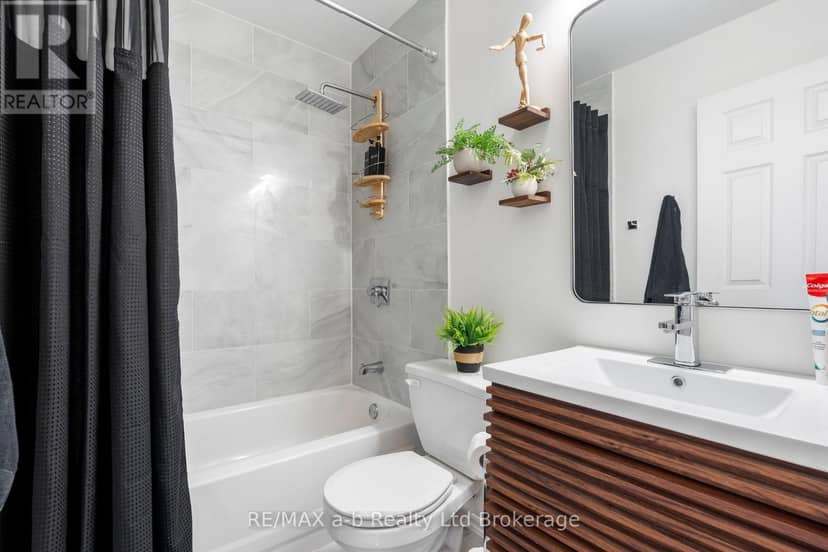 36 Kara Lane — photo 17 of 33