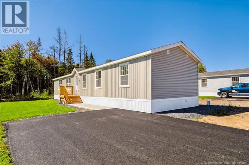 47 Oak Ridge Crescent — photo 1 of 32