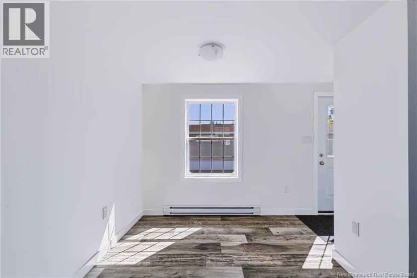47 Oak Ridge Crescent — photo 14 of 32