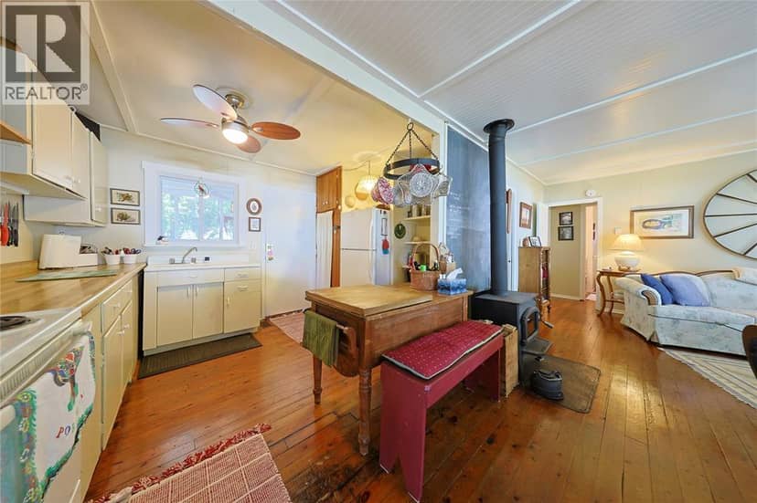 9906 Lake Road, Lambton Shores, photo 8