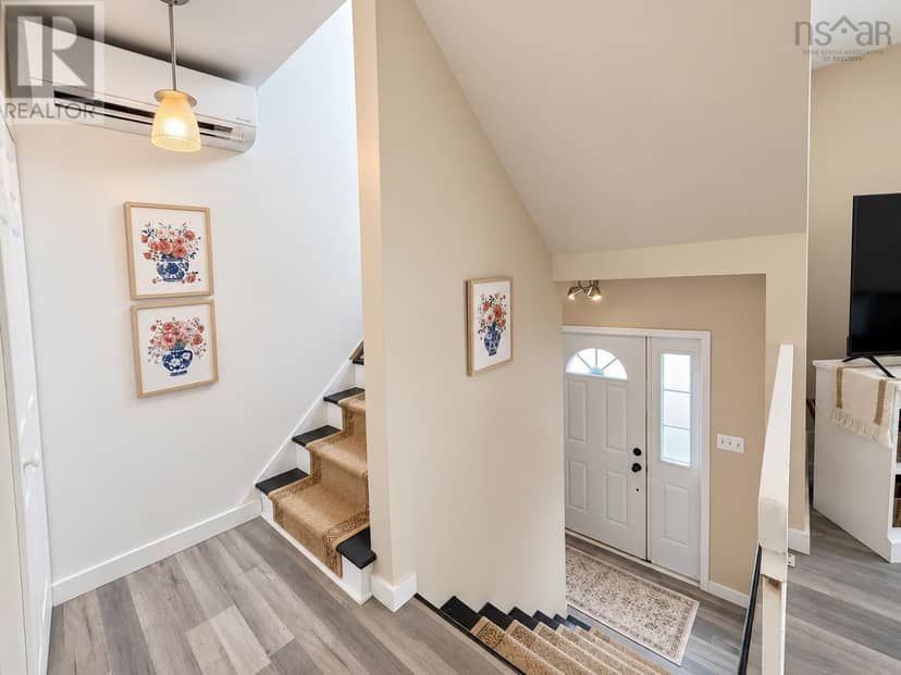 58 HARTLEN Avenue — photo 32 of 40