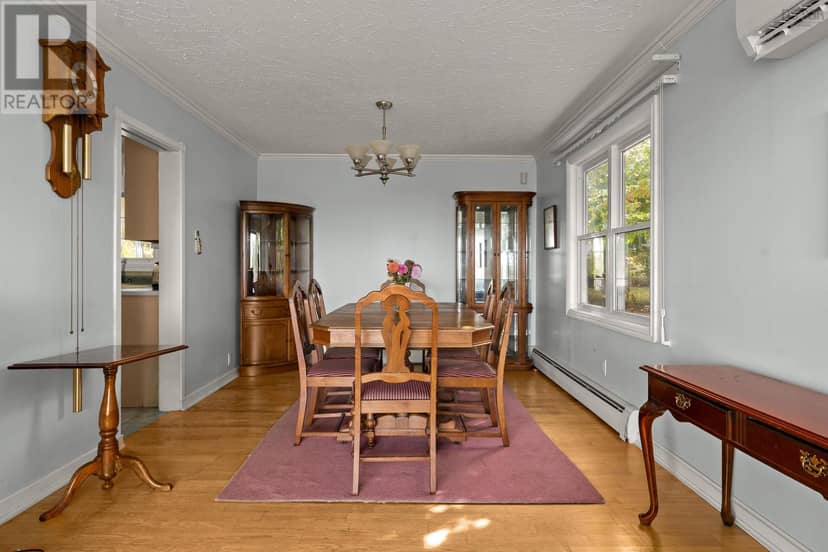 28 Oakview Drive — photo 14 of 40