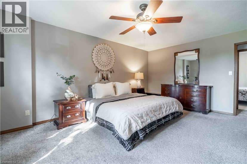 15 CLARE INNIS Court — photo 39 of 40