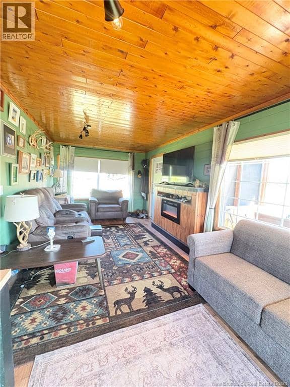 4 Alcorn Drive — photo 11 of 18