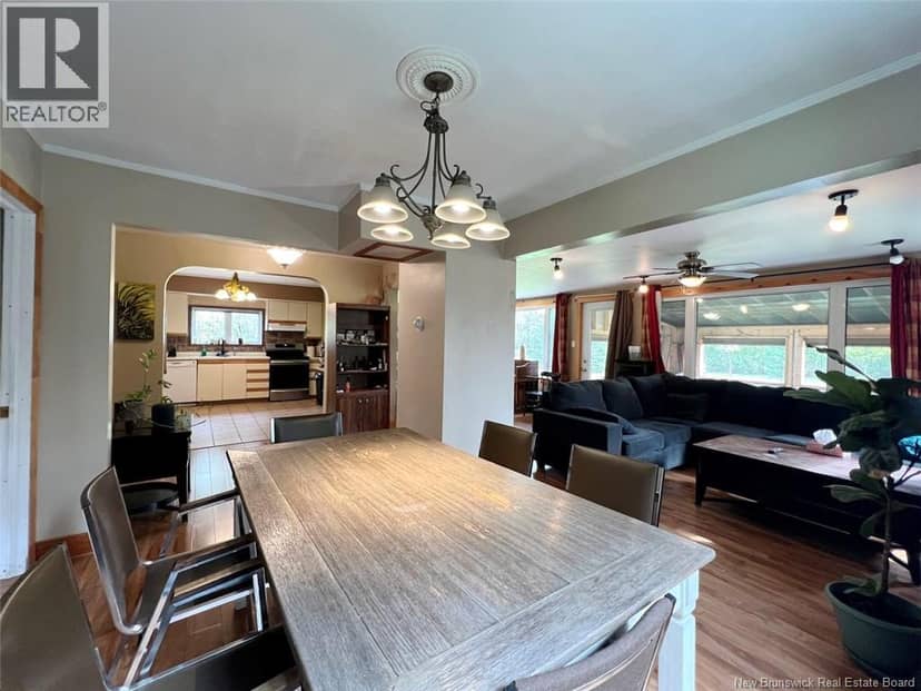 30 Hubert Street — photo 10 of 40
