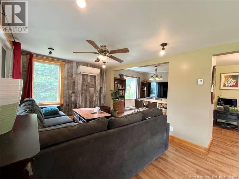 30 Hubert Street — photo 12 of 40