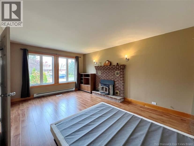 30 Hubert Street — photo 16 of 40