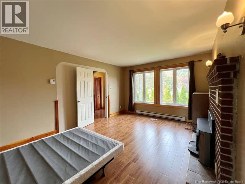 30 Hubert Street — photo 17 of 40