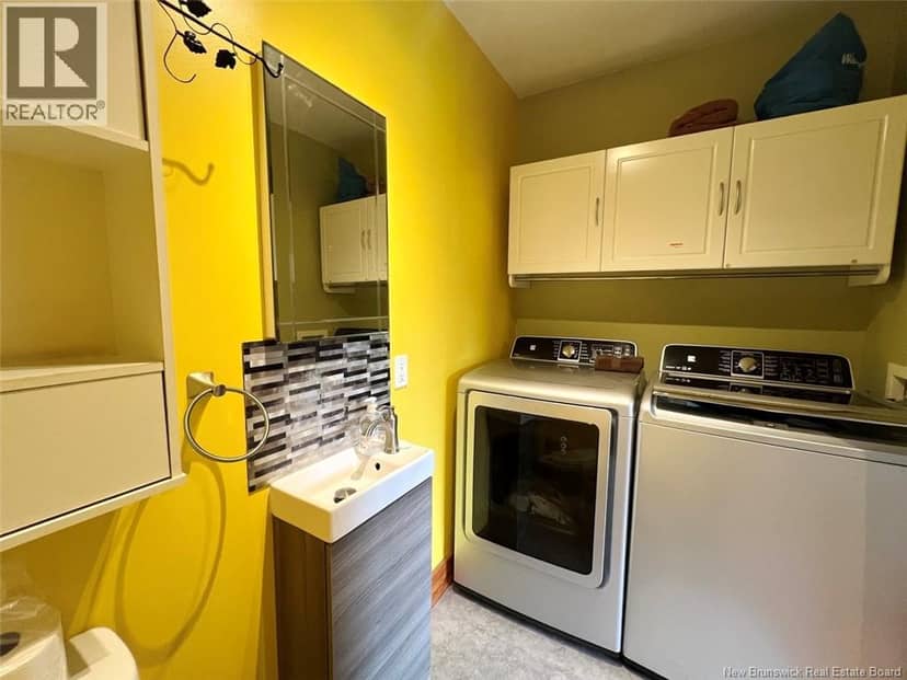 30 Hubert Street — photo 21 of 40