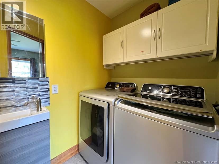30 Hubert Street — photo 22 of 40