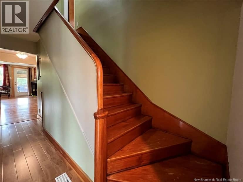 30 Hubert Street — photo 25 of 40