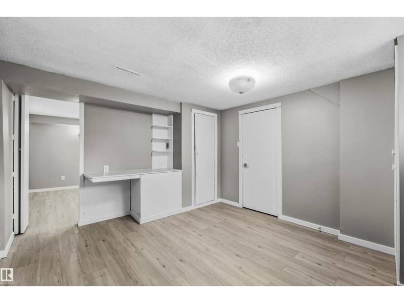 7715 76 AV NW — photo 18 of 40