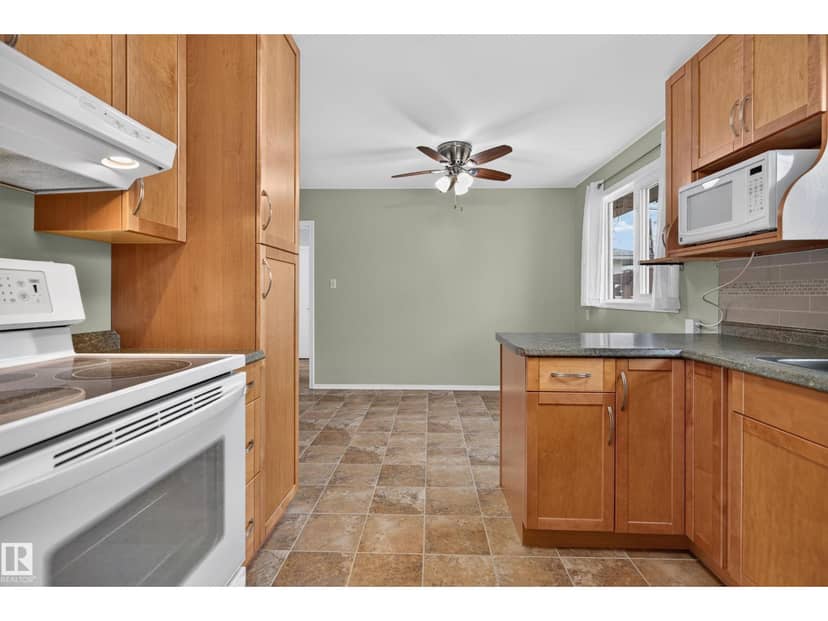 Listing 30373917 — photo 11 of 37