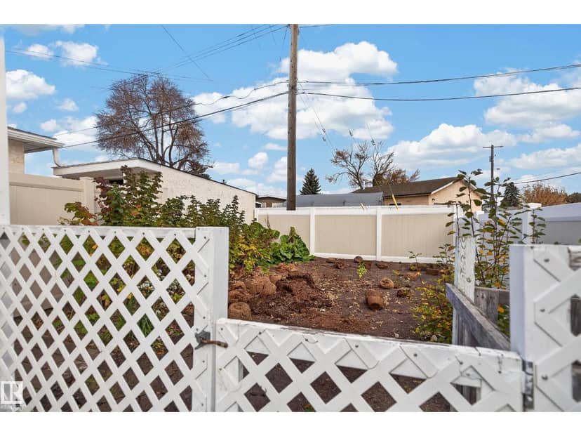 Listing 30373917 — photo 32 of 37