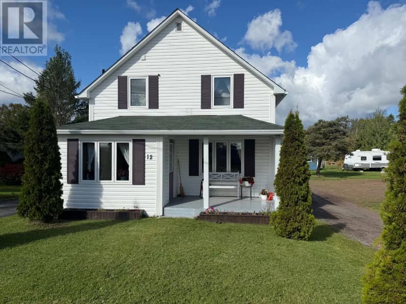 12 Memorial Avenue, Botwood, photo 2
