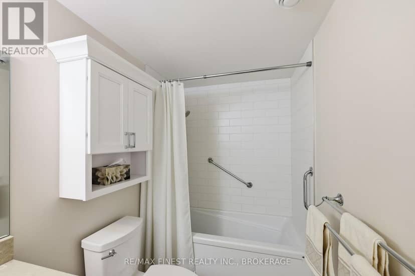 610 - 745 Davis Drive — photo 17 of 27