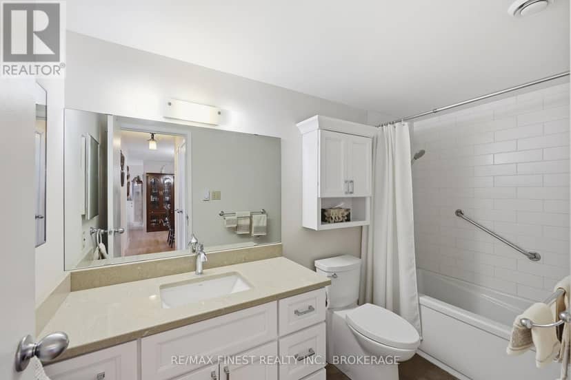 610 - 745 Davis Drive — photo 16 of 27