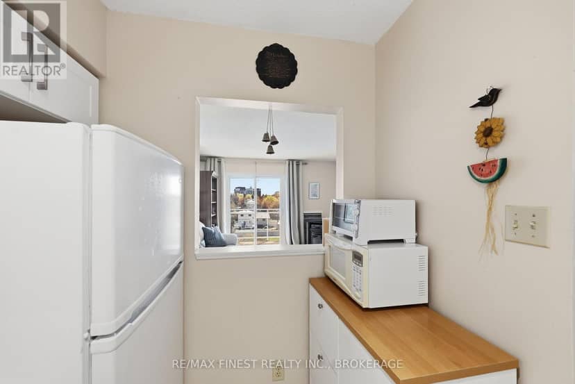 610 - 745 Davis Drive — photo 5 of 27