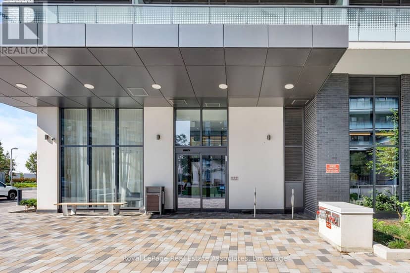 602 - 30 Samuel Wood Way — photo 4 of 26