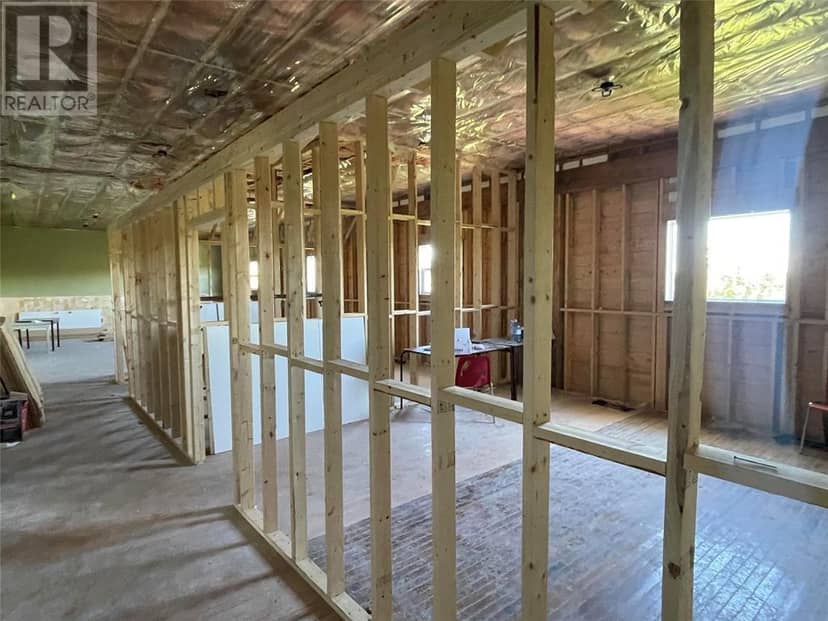 180-182 Main Road — photo 5 of 7