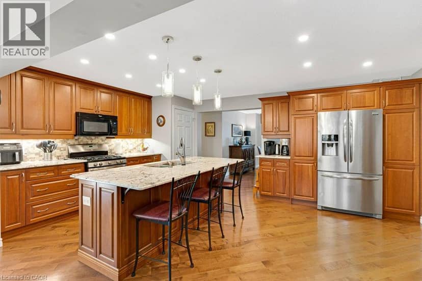 114 BUSHMILL Circle, Freelton, photo 7
