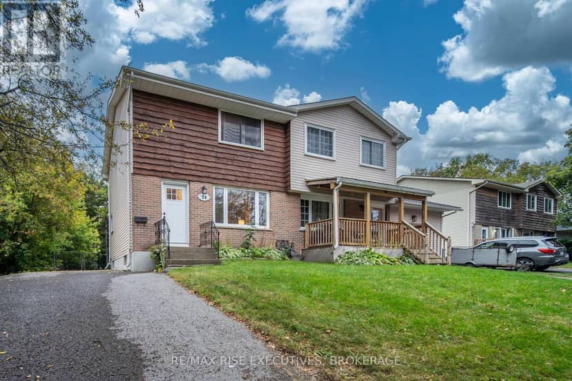18 Carriage Court Avenue, Kingston, photo 3