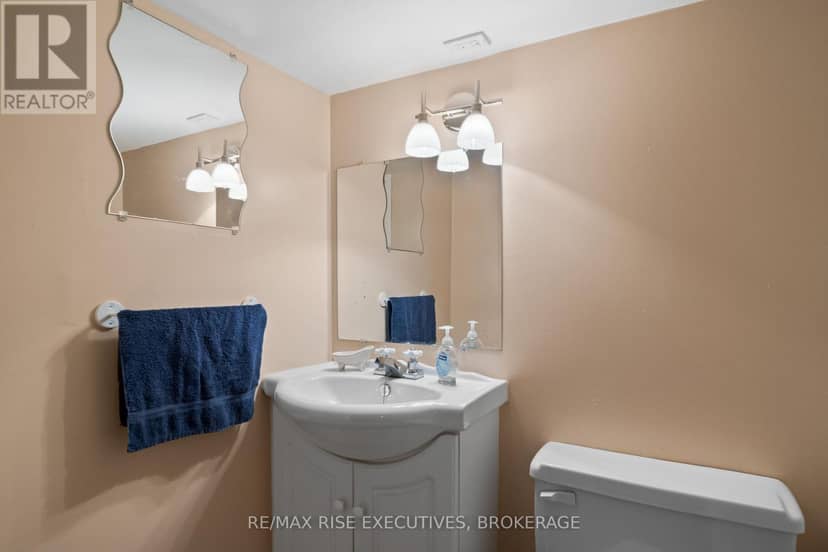 18 Carriage Court Avenue — photo 31 of 40