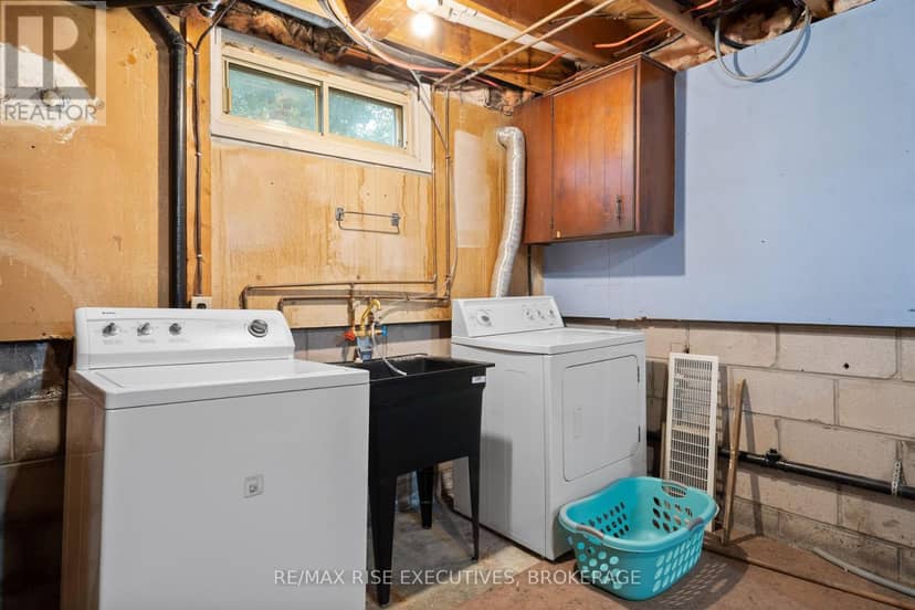 18 Carriage Court Avenue — photo 32 of 40