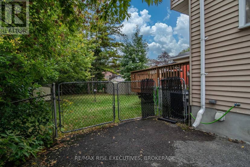 18 Carriage Court Avenue — photo 40 of 40