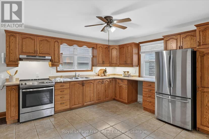 174 Sophia Street — photo 10 of 40