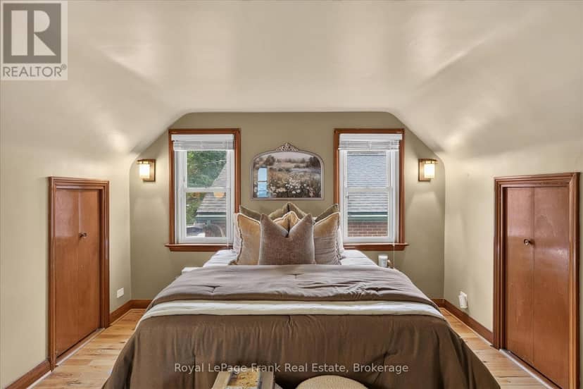 174 Sophia Street — photo 18 of 40