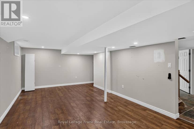 174 Sophia Street — photo 25 of 40