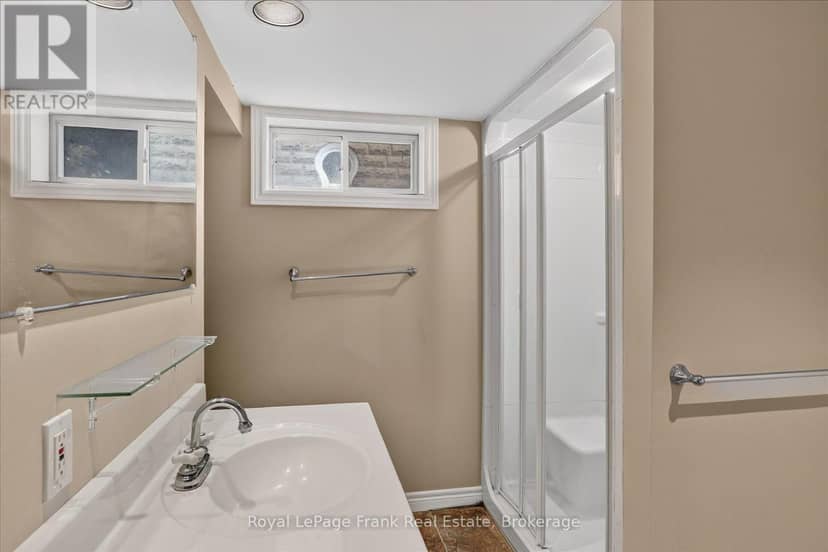174 Sophia Street — photo 28 of 40