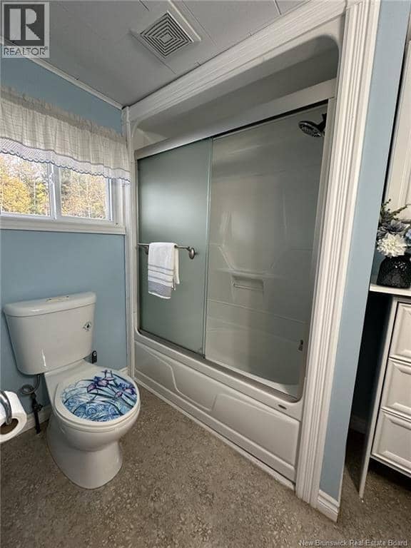 18 Hazelton Road — photo 11 of 22
