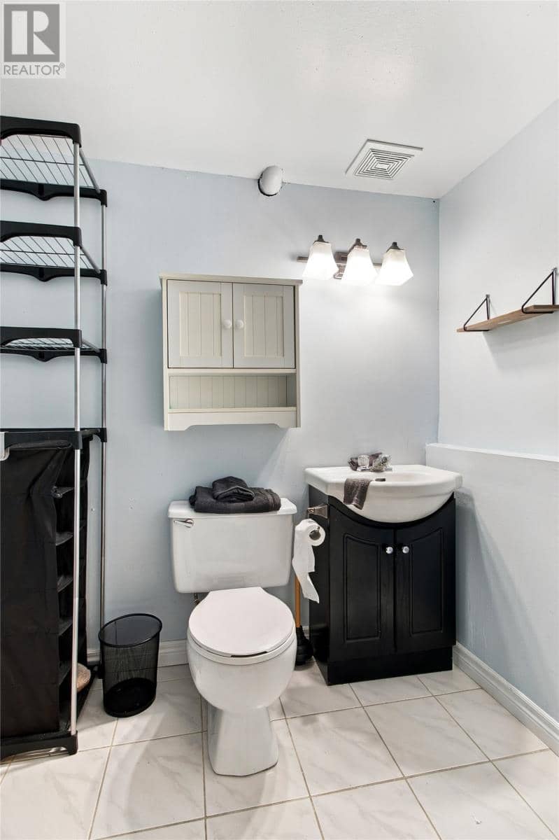 512 Main Road — photo 14 of 19
