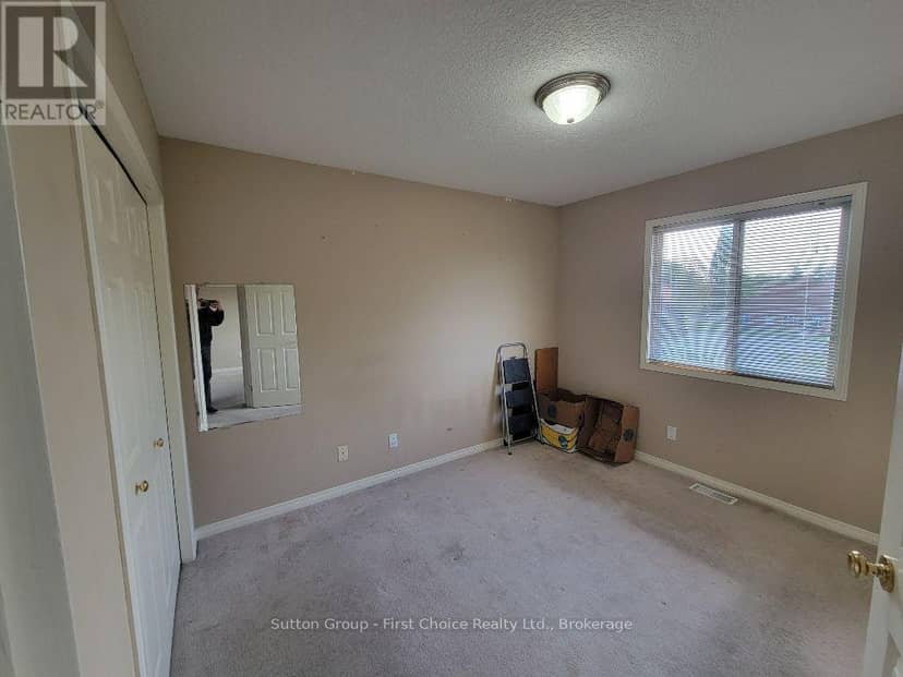 24 Hyde Road — photo 14 of 34