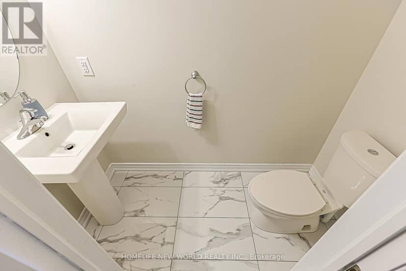 56 Elkington Crescent, Whitby, photo 3