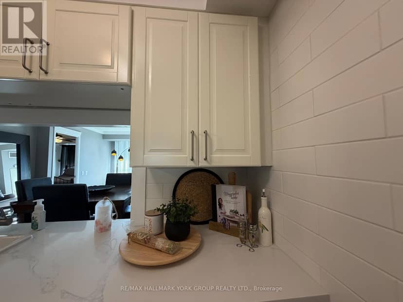 912 - 1200 The Esplanade Road N — photo 11 of 32