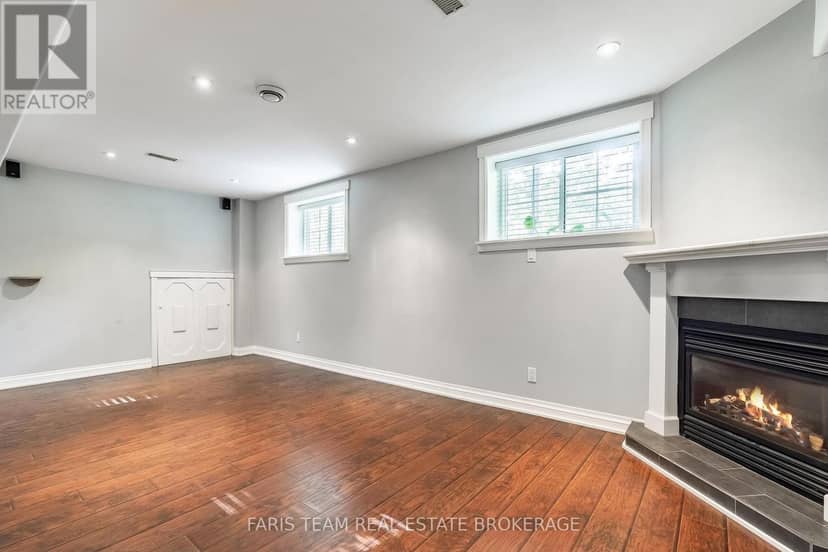 8 Pinecone Avenue — photo 12 of 22