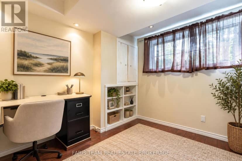 8 Pinecone Avenue — photo 14 of 22