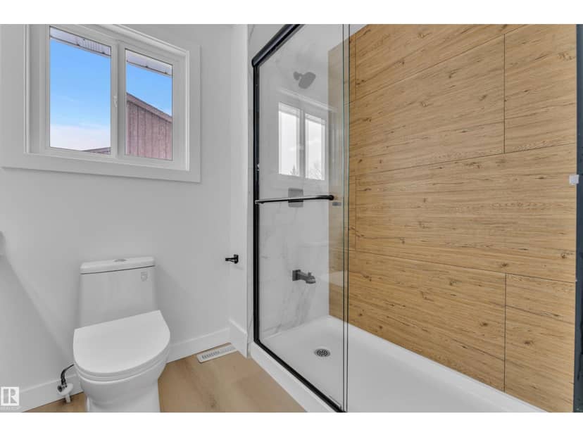 11615 24 AV NW — photo 30 of 40