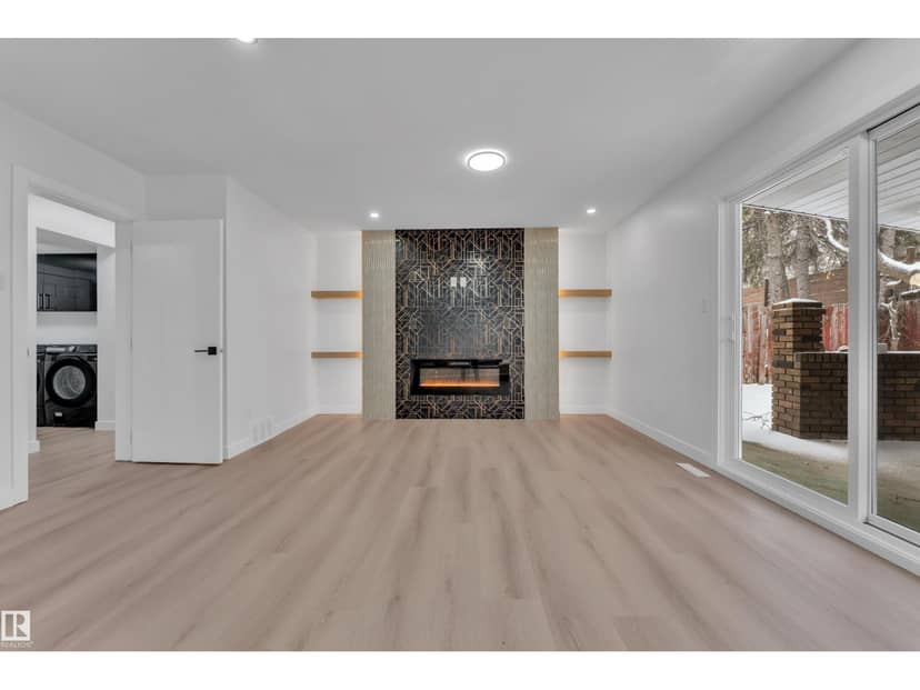 11615 24 AV NW — photo 35 of 40