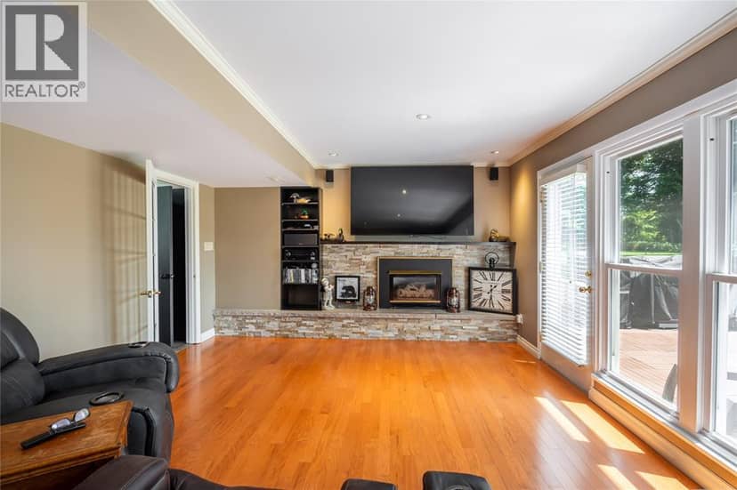 268 Margaret Avenue — photo 25 of 40