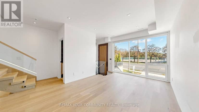 2970B Bayview Avenue — photo 2 of 40