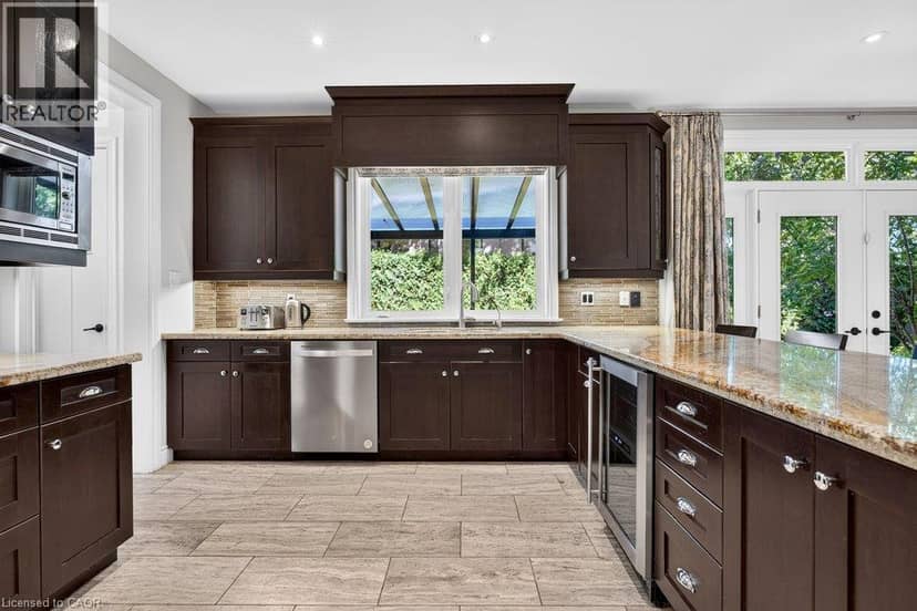 225 LAKESIDE Avenue — photo 11 of 40