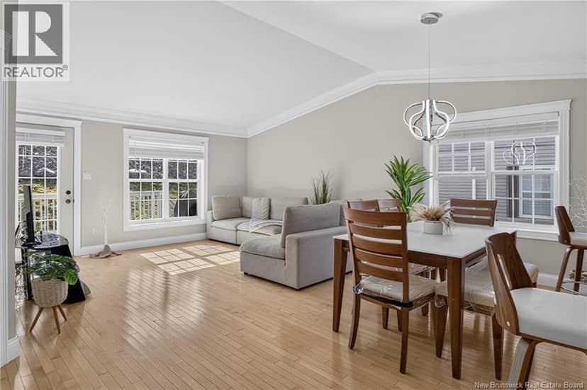 26 Grantham Road — photo 3 of 39