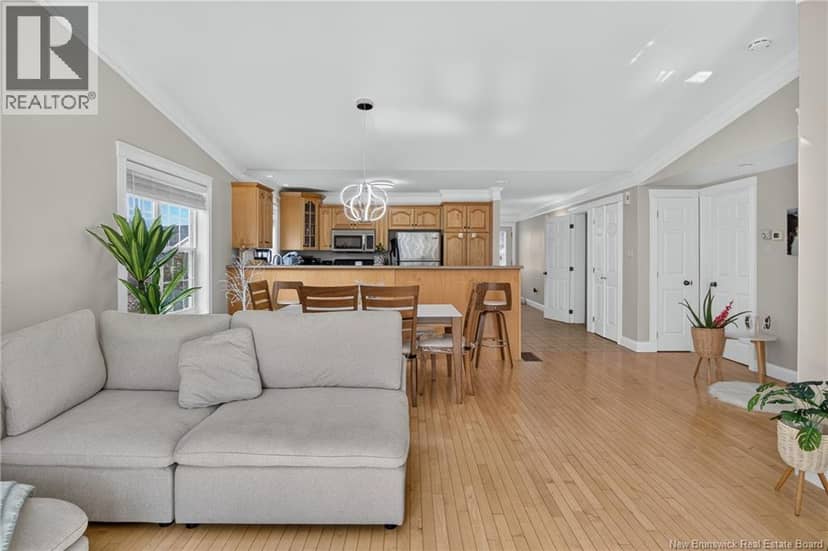 26 Grantham Road — photo 4 of 39
