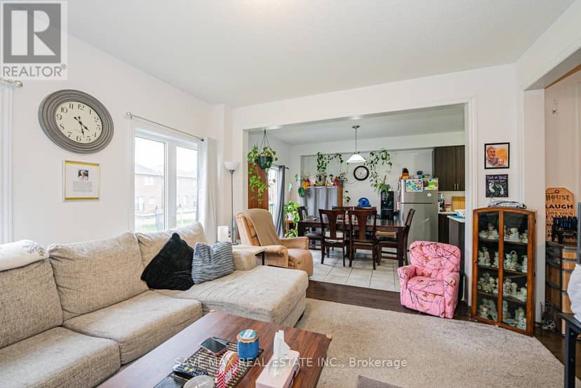 335 Ridley Crescent — photo 13 of 40